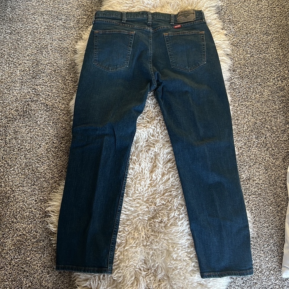 Wrangler Men's Free-to-Stretch Regular Fit Jean - Picture 6 of 8
